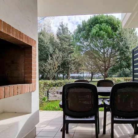 Apartment Welcoming Flat With Swimming Pool And Solarium